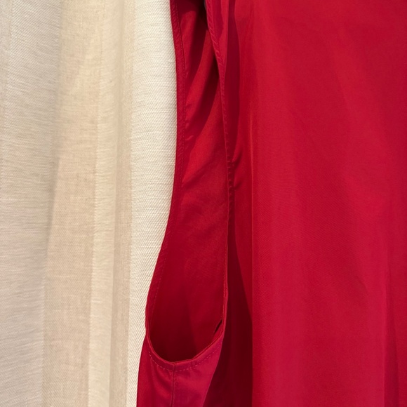 Men's Footjoy Red Windshirt Vest, Size Large - Picture 4 of 11